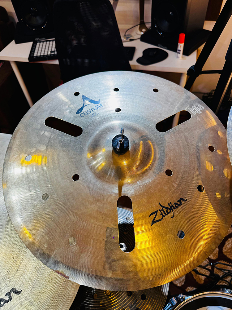 Zildjian A custom EFX Crash 18”